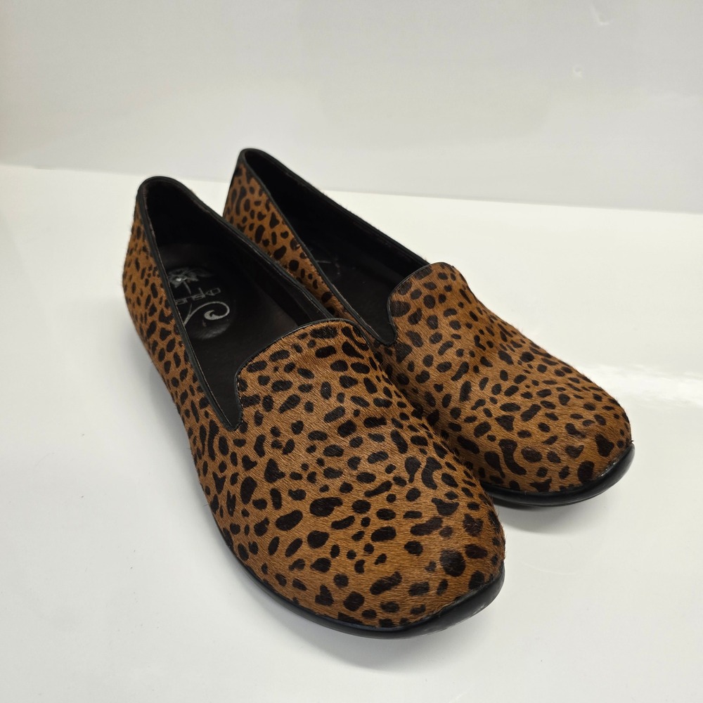 Dansko Olivia Calf Hair Loafers Womens 40 Brown Cheetah Print Slip On Indie